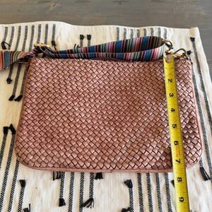 Woven Pink Genuine Leather Crossbody Bag. Clutch or crossbody. Made in Italy